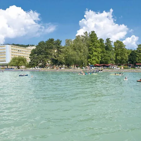 Holiday Atrium - Tih101 Tihany